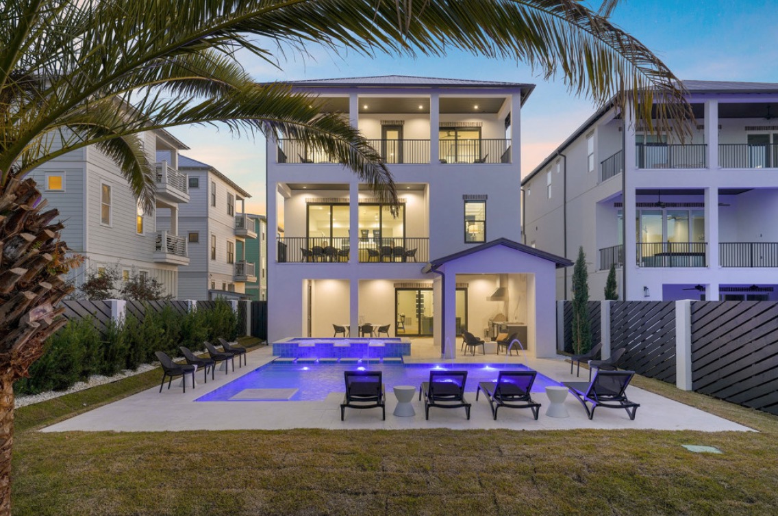 Luxury-Villa-Living-Villa-Orbit-Florida-35 Luxury-Villa-Living-Villa-Orbit-Florida-35