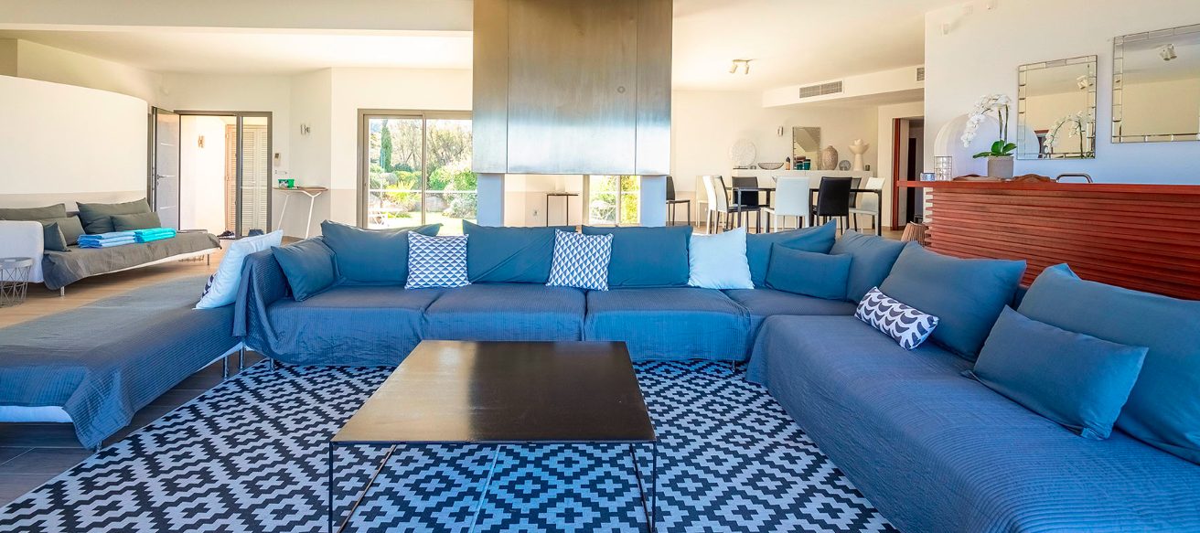 Luxury-Villa-Living-Villa-Poire-Corsica–05-18 at 09.49.16 Luxury-Villa-Living-Villa-Poire-Corsica–05-18 at 09.49.16