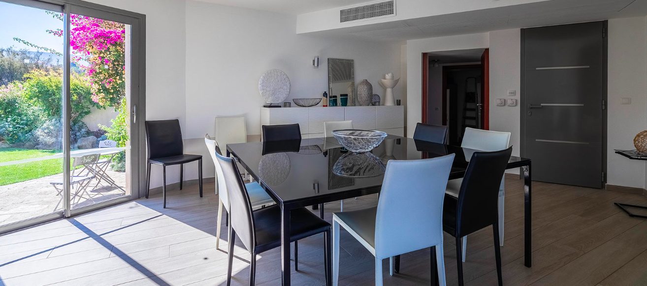 Luxury-Villa-Living-Villa-Poire-Corsica–05-18 at 09.49.23 Luxury-Villa-Living-Villa-Poire-Corsica–05-18 at 09.49.23