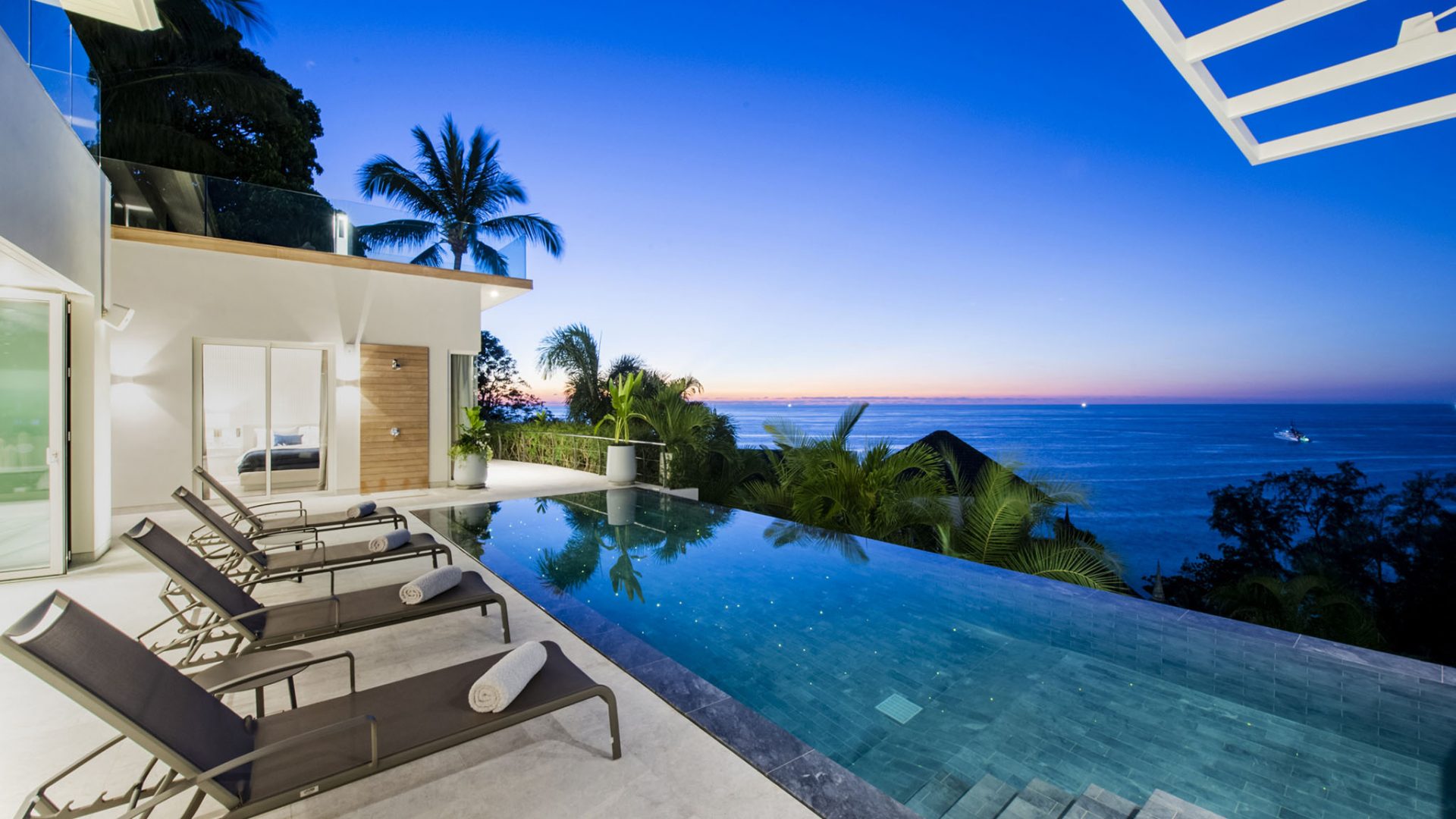 Luxury_Villa_Living_Villa_Borimas_Phuket_Thailand21