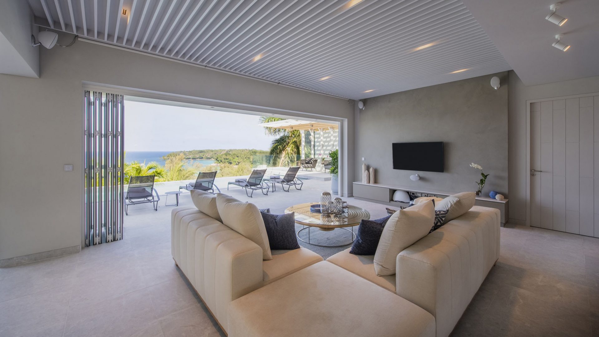 Luxury_Villa_Living_Villa_Borimas_Phuket_Thailand25