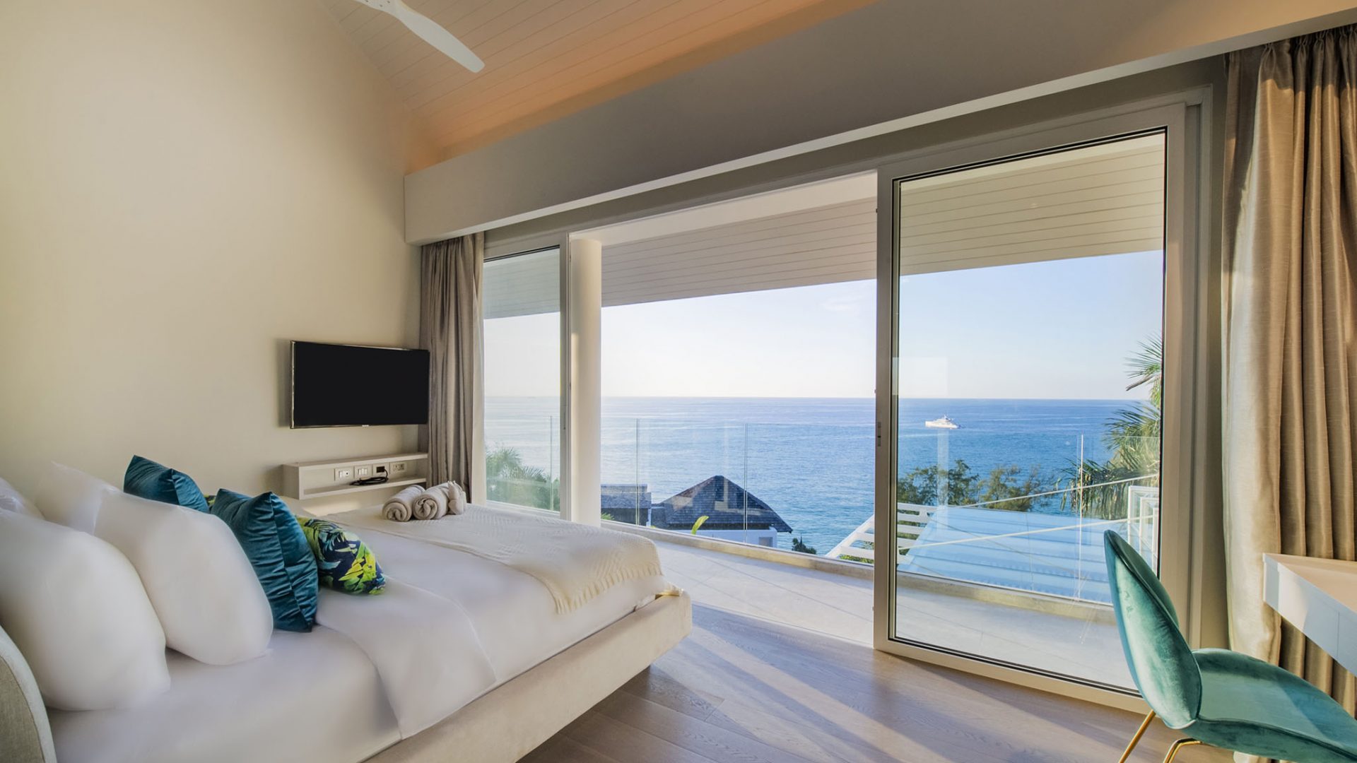 Luxury_Villa_Living_Villa_Borimas_Phuket_Thailand32