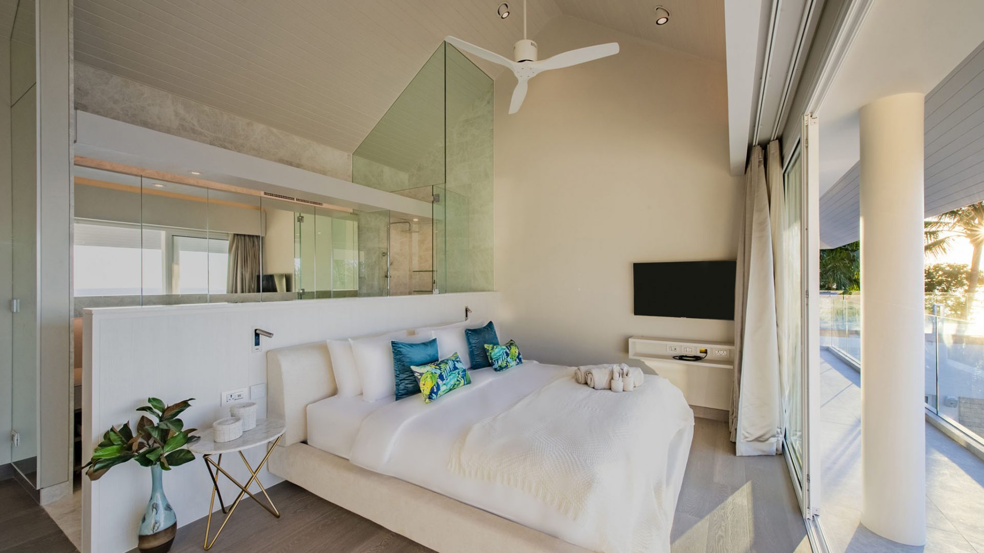 Luxury_Villa_Living_Villa_Borimas_Phuket_Thailand33
