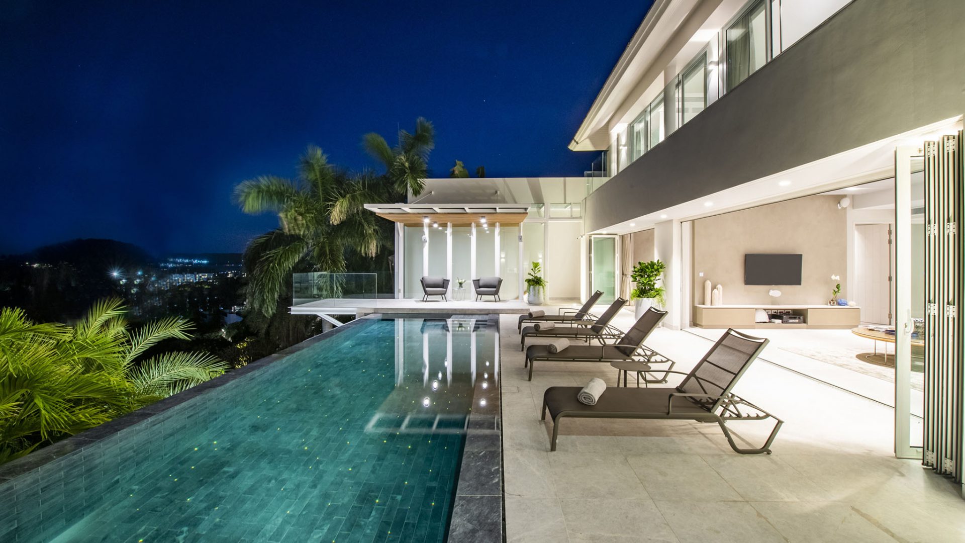 Luxury_Villa_Living_Villa_Borimas_Phuket_Thailand45