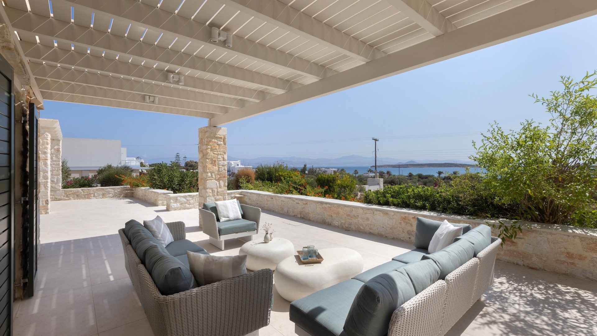 LVL-Luxury-7-bedroom-villa-Paros-villa-muse-3