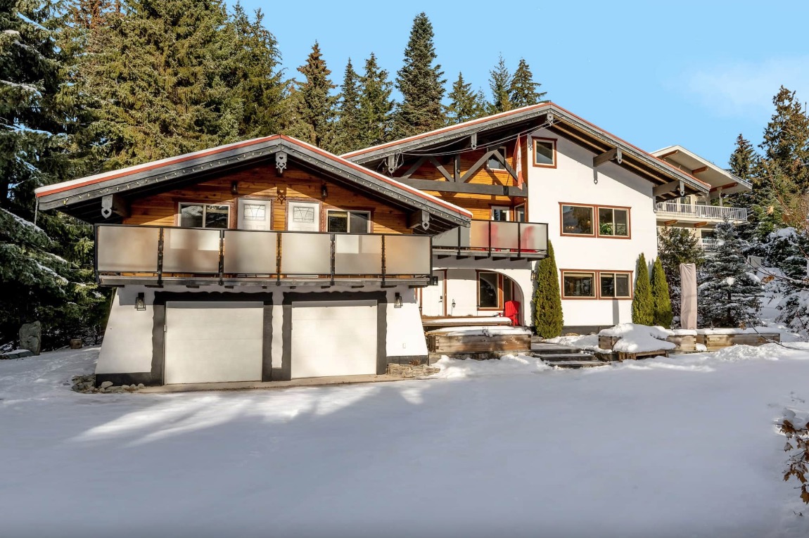 Luxury-Villa-Living-Chalet-Whistler-Canada-1 Luxury-Villa-Living-Chalet-Whistler-Canada-1