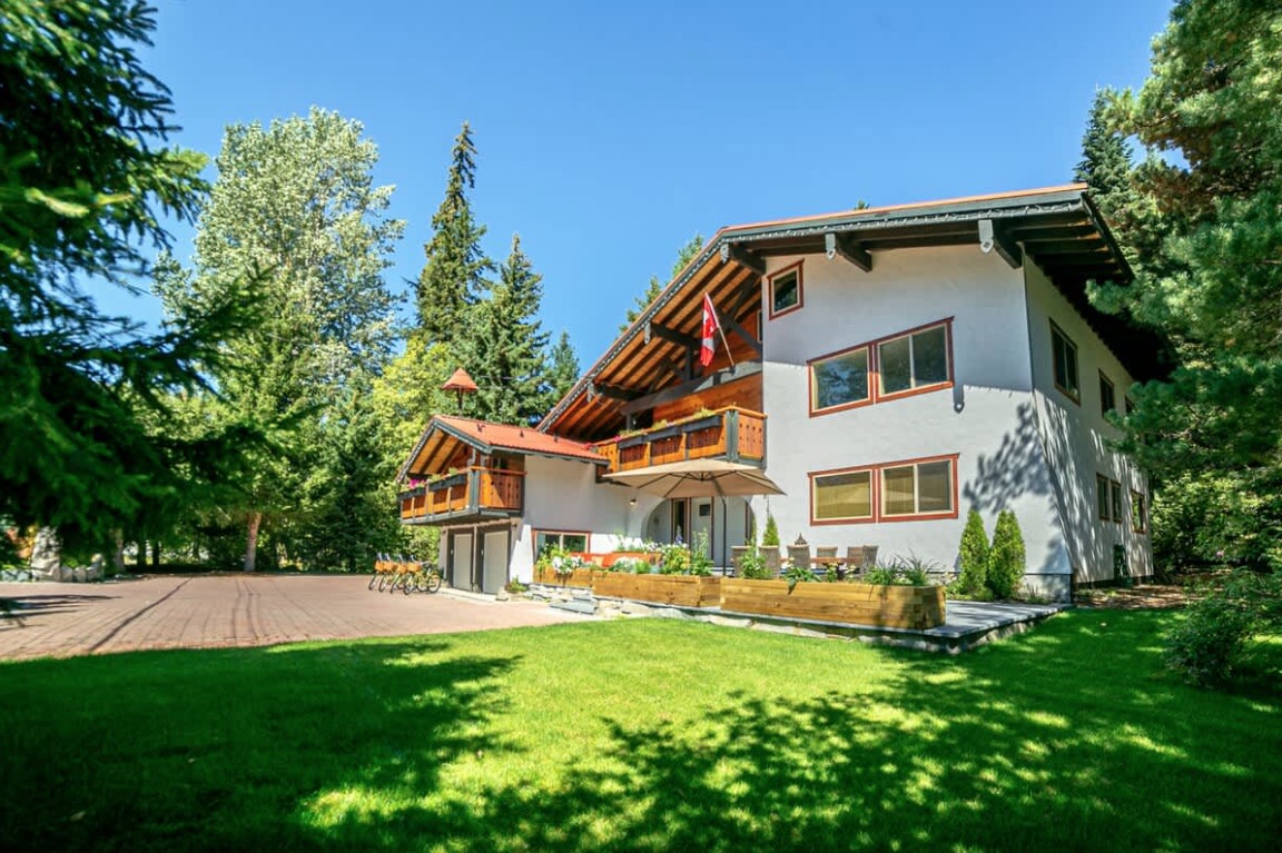 Luxury-Villa-Living-Chalet-Whistler-Canada-25 Luxury-Villa-Living-Chalet-Whistler-Canada-25