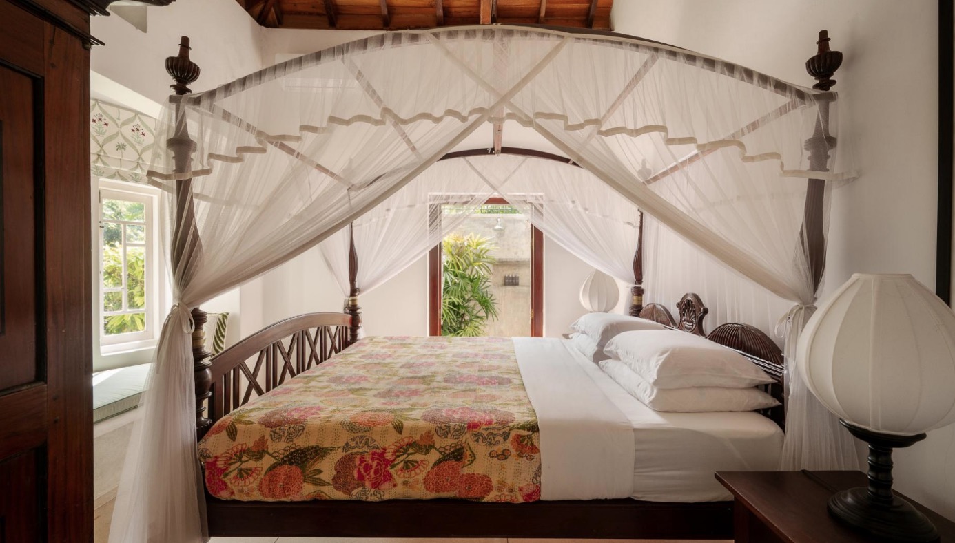 Luxury-Villa-Living-Coconut-Grove-Sri-Lanka-15