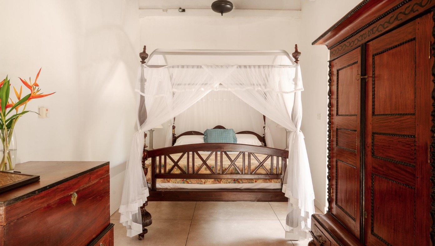 Luxury-Villa-Living-Coconut-Grove-Sri-Lanka-9