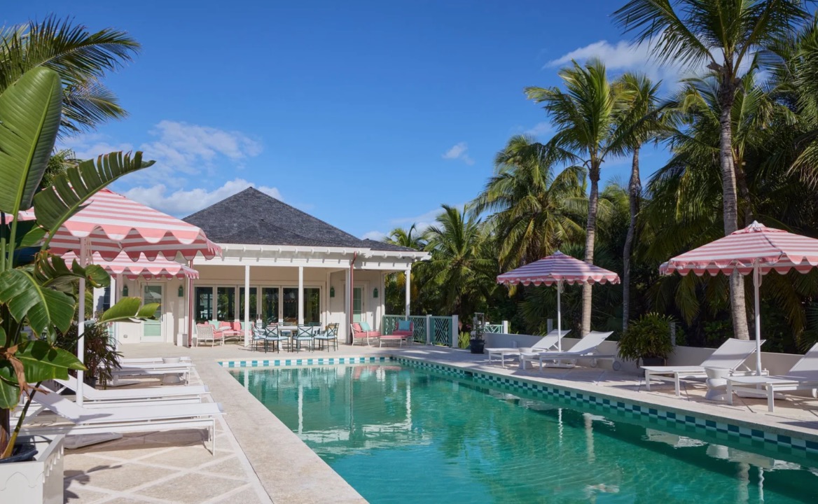 Luxury-Villa-Living-Doubles-Bahamas-15
