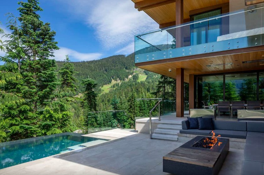 Luxury-Villa-Living-Kadenwood-Eagles-Nest-Canada–06-02 at 11.40.53 Luxury-Villa-Living-Kadenwood-Eagles-Nest-Canada–06-02 at 11.40.53
