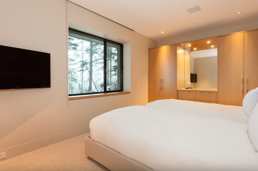 Luxury-Villa-Living-Kadenwood-Eagles-Nest-Canada–06-02 at 11.41.49 Luxury-Villa-Living-Kadenwood-Eagles-Nest-Canada–06-02 at 11.41.49