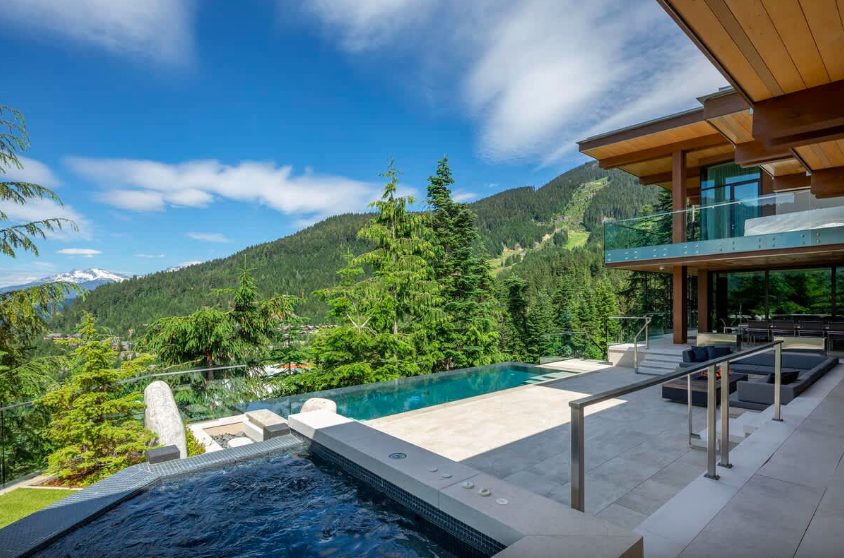 Luxury-Villa-Living-Kadenwood-Eagles-Nest-Canada–06-02 at 11.42.20 Luxury-Villa-Living-Kadenwood-Eagles-Nest-Canada–06-02 at 11.42.20
