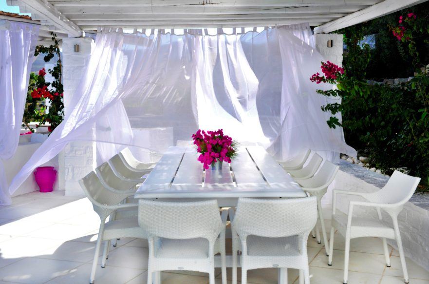 Luxury-Villa-Living-Villa-Chicquita-Paros–06-26 at 11.38.19 Luxury-Villa-Living-Villa-Chicquita-Paros–06-26 at 11.38.19