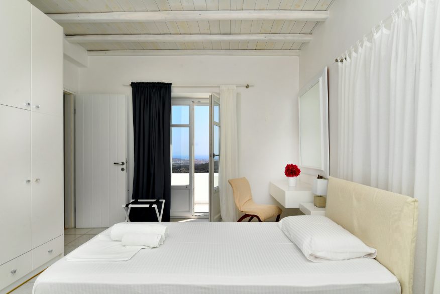 Luxury-Villa-Living-Villa-Chicquita-Paros–06-26 at 11.39.21 Luxury-Villa-Living-Villa-Chicquita-Paros–06-26 at 11.39.21