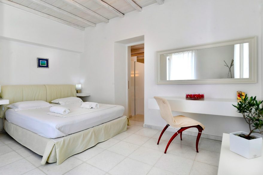 Luxury-Villa-Living-Villa-Chicquita-Paros–06-26 at 11.39.42 Luxury-Villa-Living-Villa-Chicquita-Paros–06-26 at 11.39.42