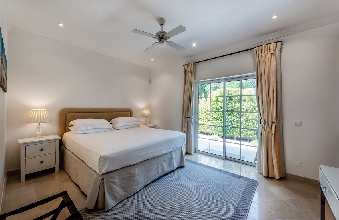 Luxury-Villa-Living-Villa-Juliet-Portugal-14