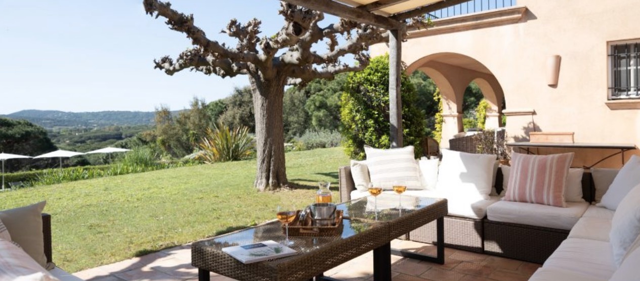 Luxury-Villa-Living-Villa-Alix-France-16