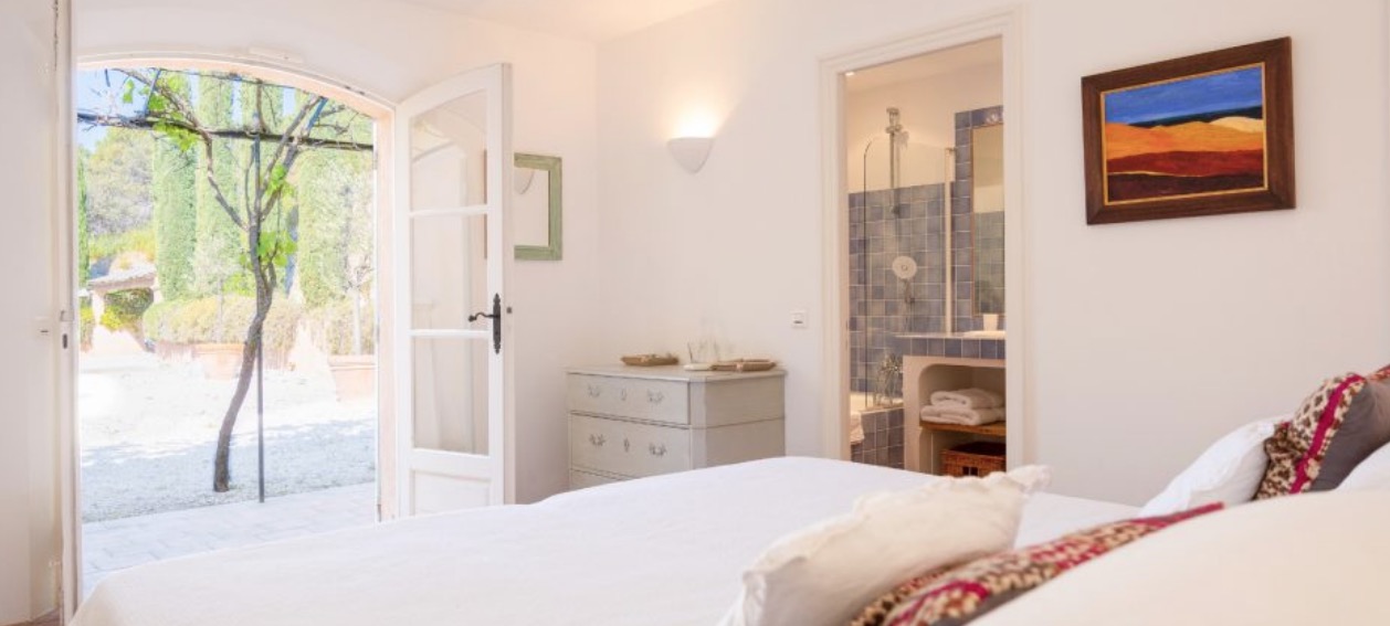 Luxury-Villa-Living-Villa-Alix-France-4