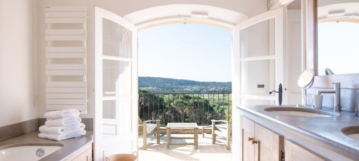 Luxury-Villa-Living-Villa-Alix-France-7