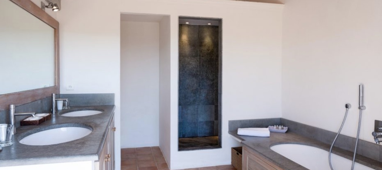 Luxury-Villa-Living-Villa-Alix-France-8