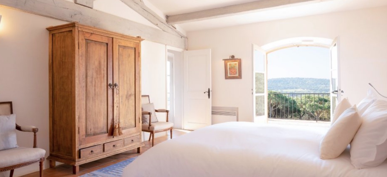 Luxury-Villa-Living-Villa-Alix-France-9