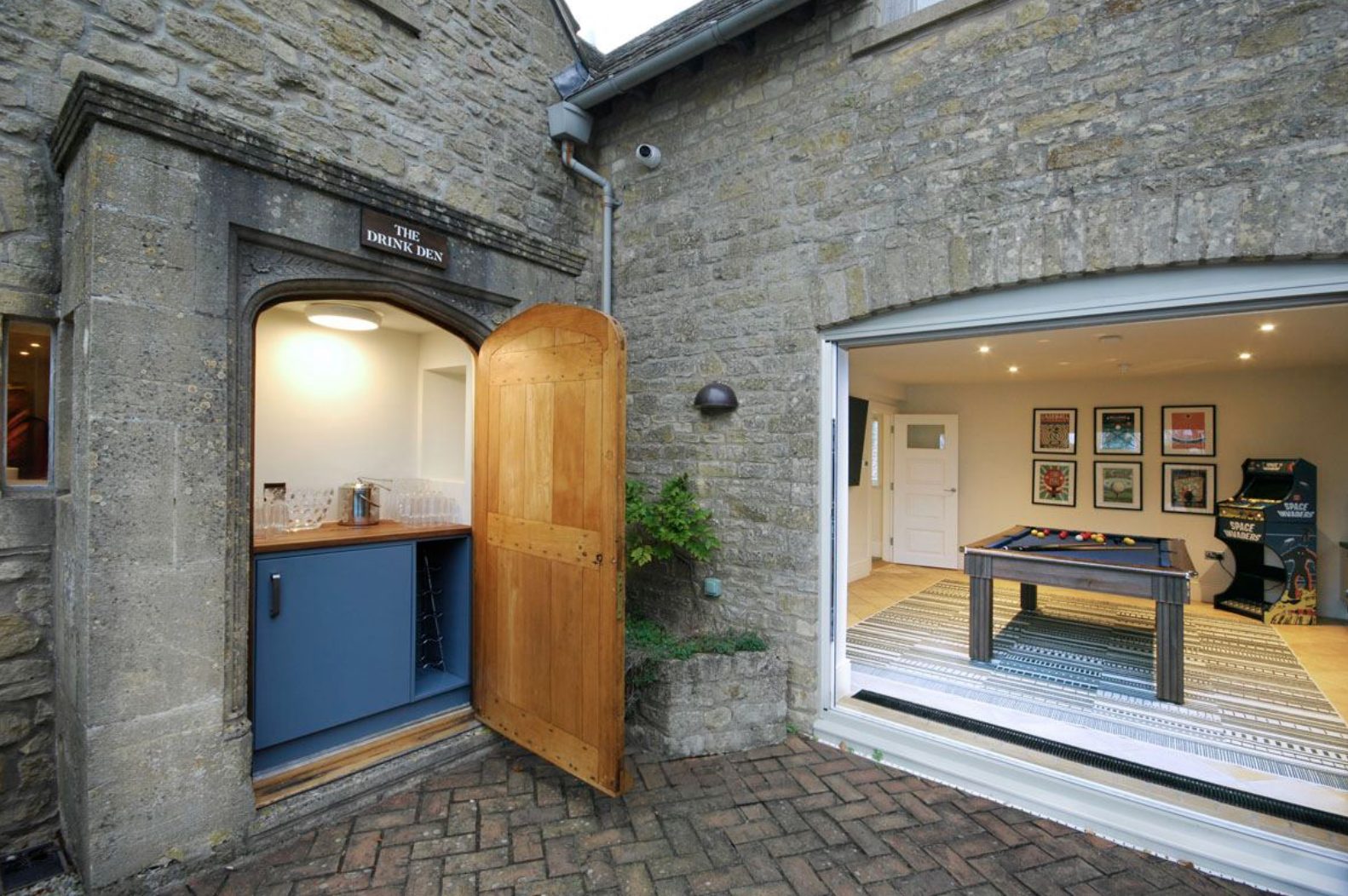 Luxury_Villa_Living_Hilltop_House_Cotswolds_UK60