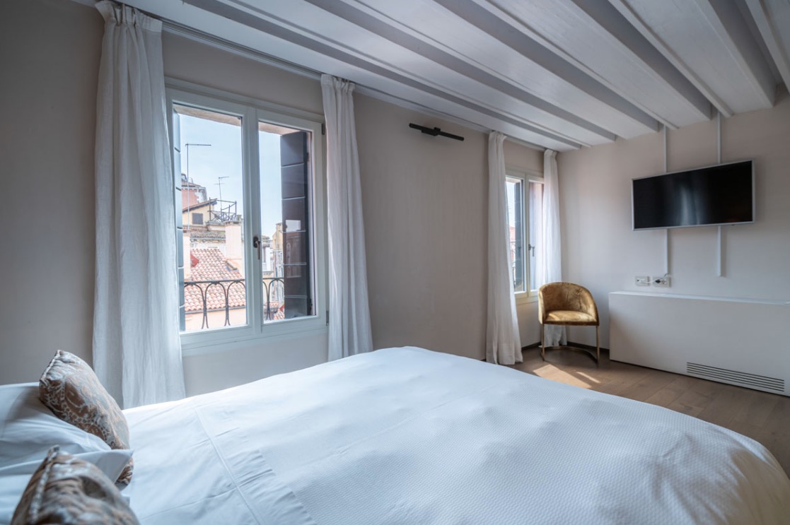 Luxury-Villa-Living-Apartment-Fiume-Venice-Italy-11