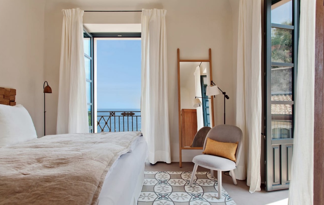 Luxury-Villa-Living-Villa-Girasole-Sicily-16