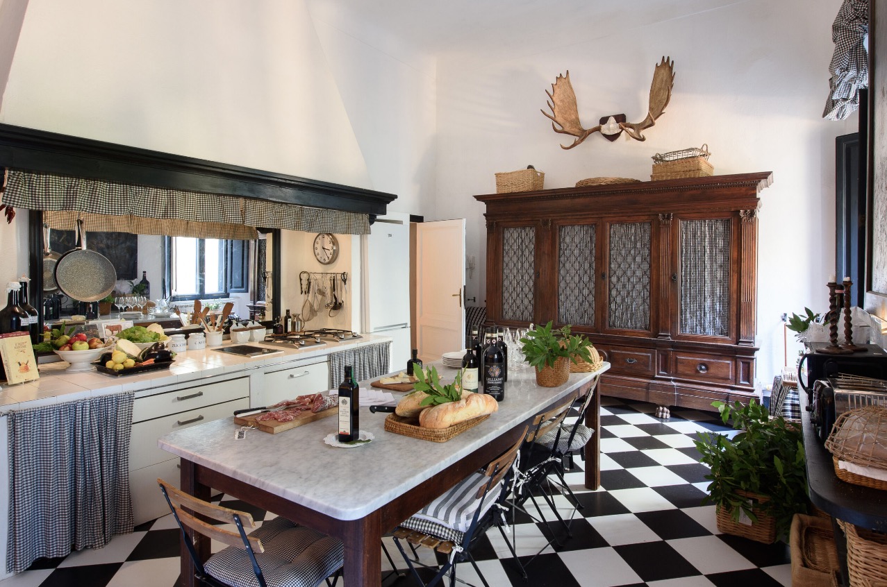 Luxury-Villa-Living-Villa-Legge-Italy-30
