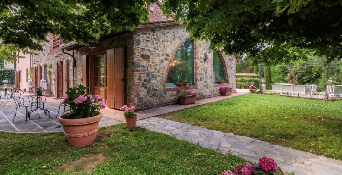 Luxury-Villa-Living-Villa-Privato-Italy-3 Luxury-Villa-Living-Villa-Privato-Italy-3