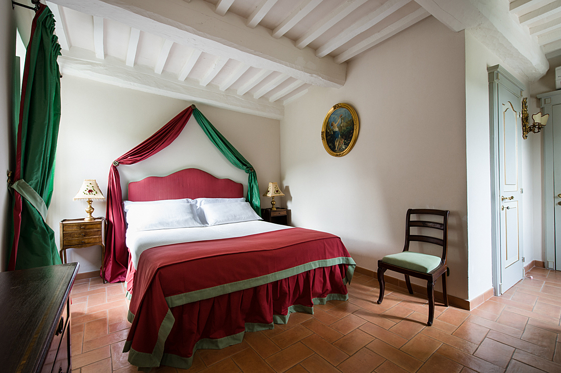 luxury-villa-living-villa-marishane-pieve-san-quirico-umbria-italy-11