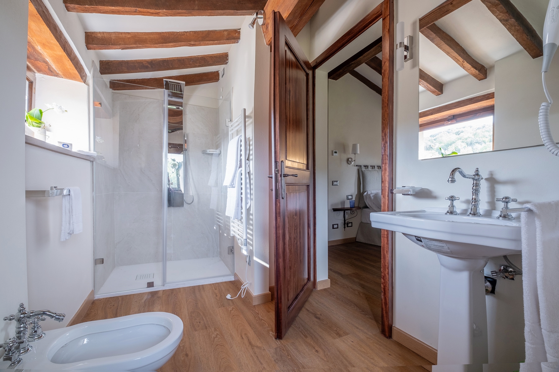 luxury-villa-living-villa-marishane-pieve-san-quirico-umbria-italy-23