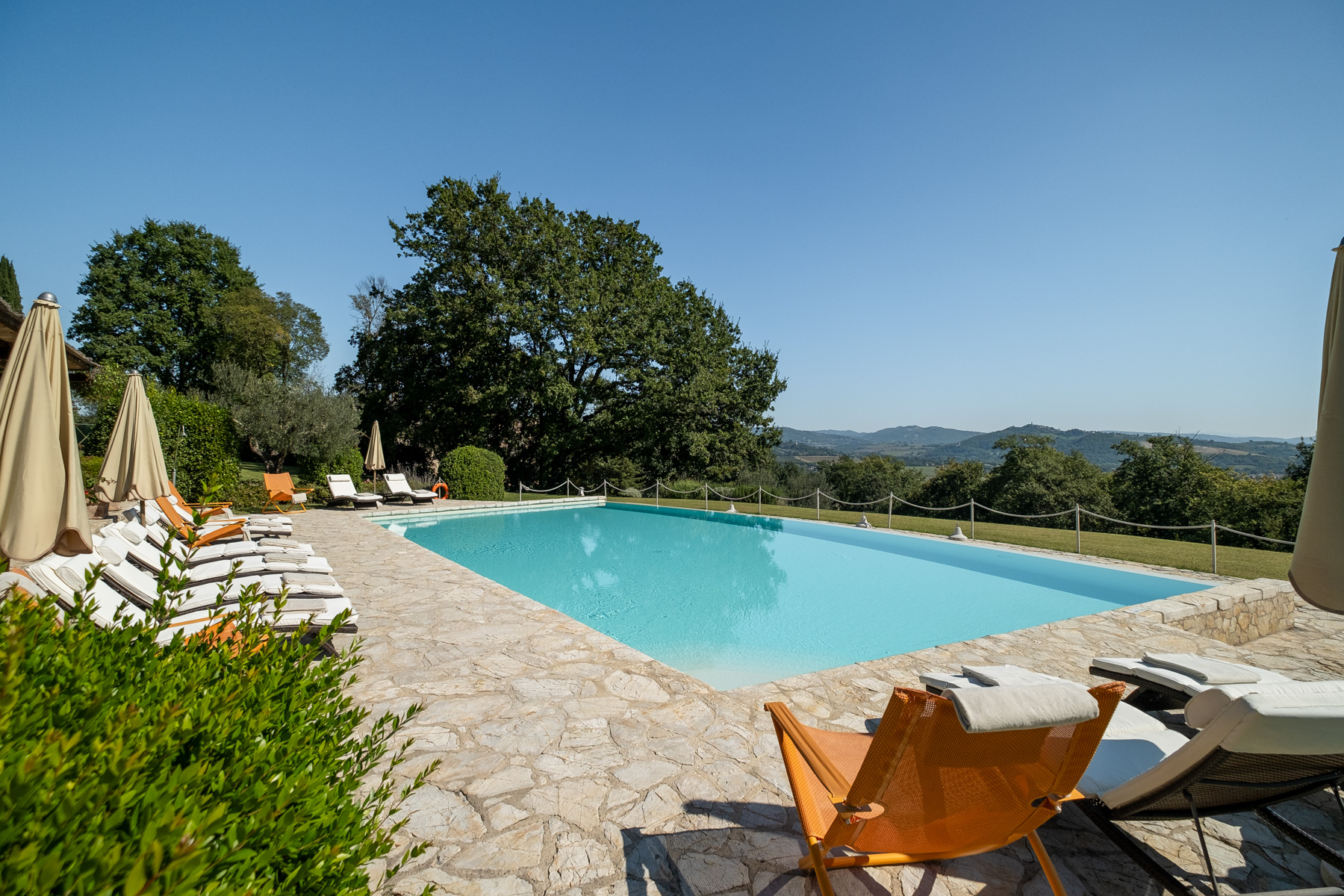 luxury-villa-living-villa-marishane-pieve-san-quirico-umbria-italy-4