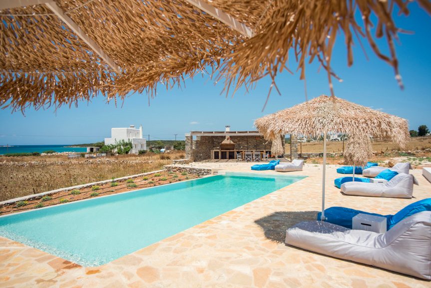 Luxury-Villa-Living-Villa-Arete-Paros-Greece–09-18 at 08.53.45 Luxury-Villa-Living-Villa-Arete-Paros-Greece–09-18 at 08.53.45