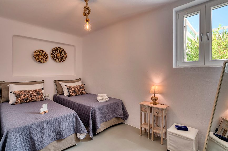 Luxury-Villa-Living-Villa-Arete-Paros-Greece–09-18 at 08.57.10 Luxury-Villa-Living-Villa-Arete-Paros-Greece–09-18 at 08.57.10