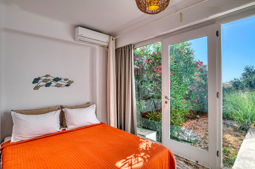Luxury-Villa-Living-Villa-Arete-Paros-Greece–09-18 at 08.57.16 Luxury-Villa-Living-Villa-Arete-Paros-Greece–09-18 at 08.57.16
