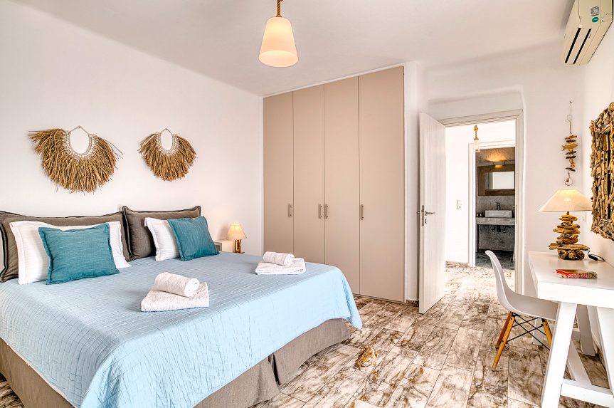 Luxury-Villa-Living-Villa-Arete-Paros-Greece–09-18 at 08.57.23 Luxury-Villa-Living-Villa-Arete-Paros-Greece–09-18 at 08.57.23