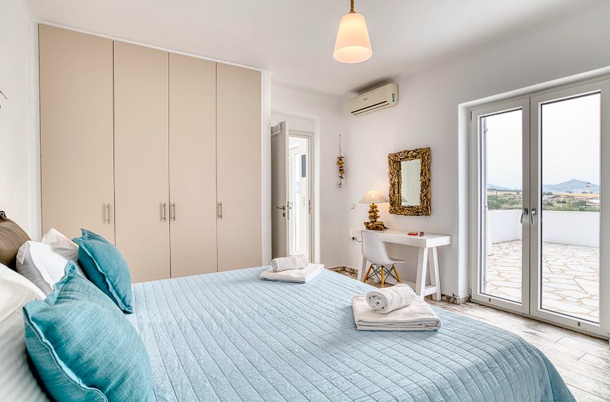 Luxury-Villa-Living-Villa-Arete-Paros-Greece–09-18 at 08.57.32 Luxury-Villa-Living-Villa-Arete-Paros-Greece–09-18 at 08.57.32