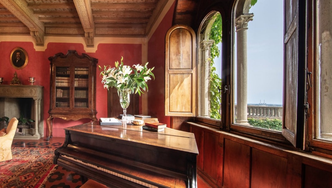 Luxury-Villa-Living-Villa-Castillo-Italy-24